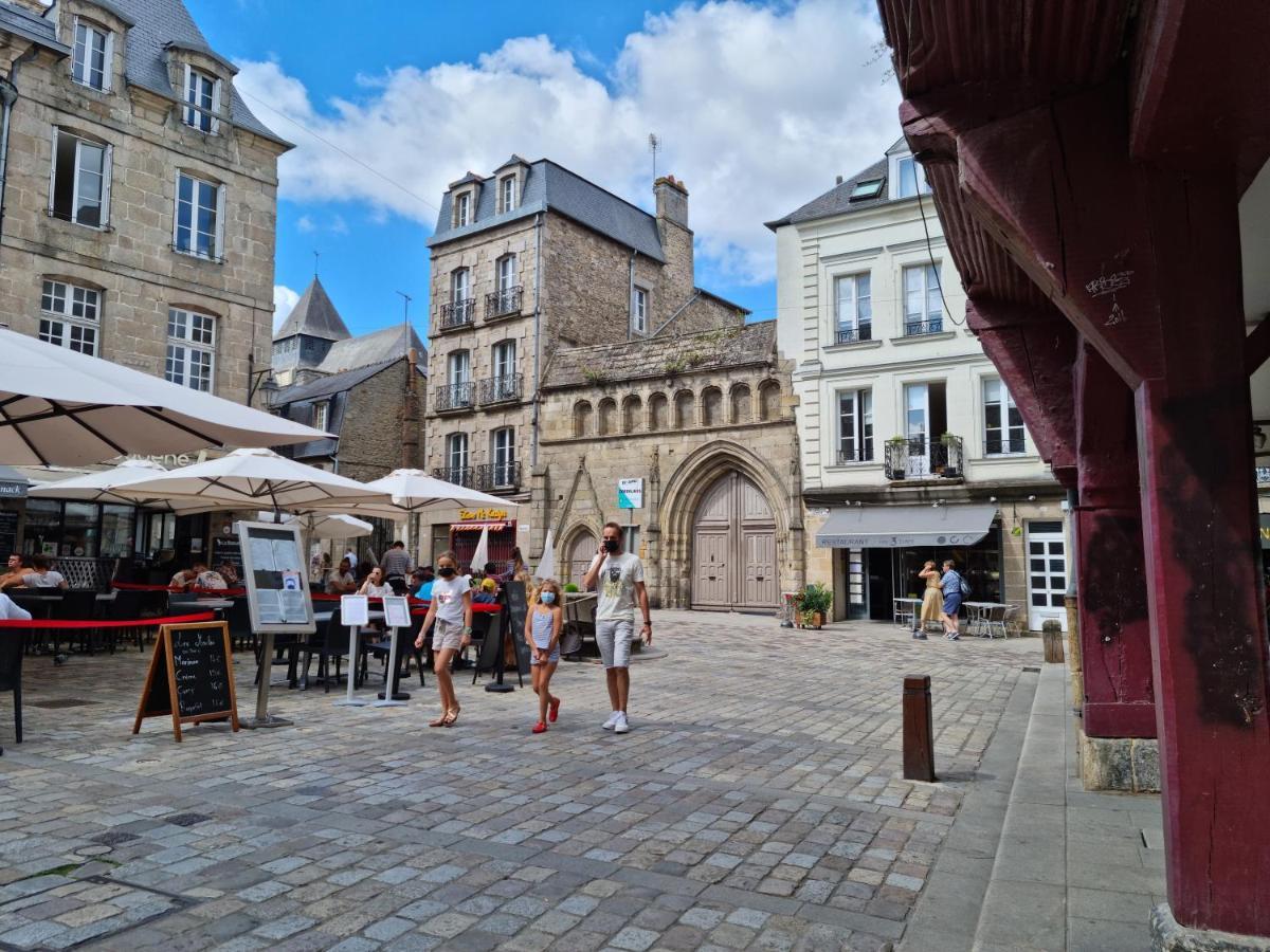 Ker Brunat centre historique idéalement situé cosy calme grand appartement Dinan Extérieur photo